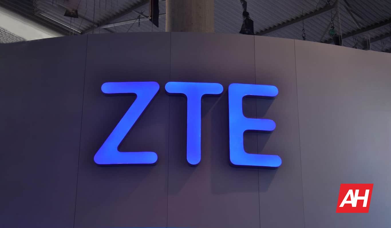 El primer teléfono inteligente plegable de ZTE es parte de su línea 2024 en el MWC