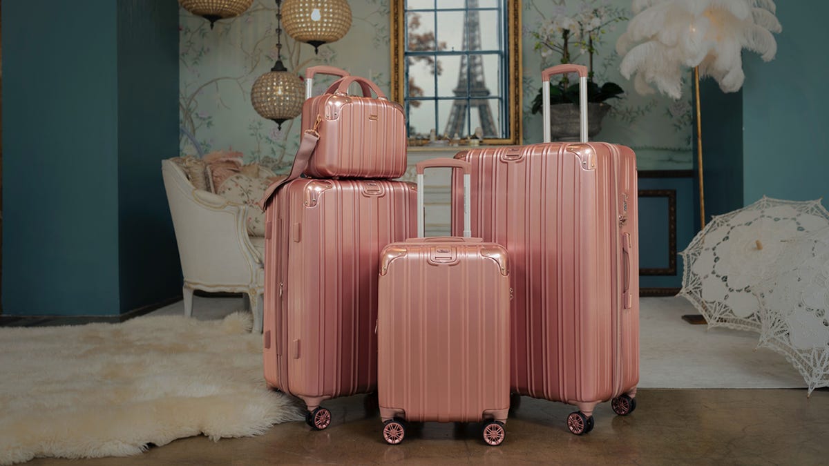Las mejores ofertas de equipaje: hasta un 86 % de descuento en varias marcas, incluidas JCPenny, American Tourister, Calpak y más