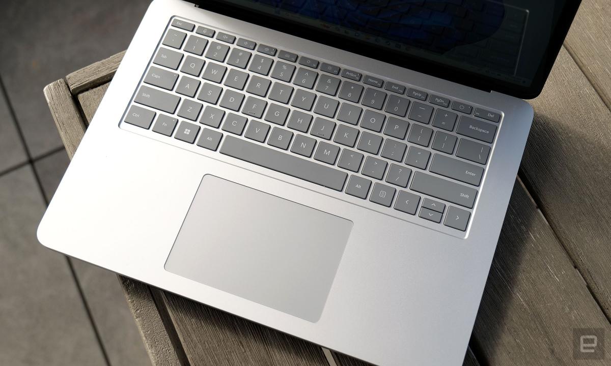 Surface Laptop Studio 2 de Microsoft tiene un descuento de $ 400 en Amazon