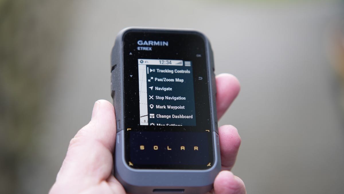 Caminé con el rastreador GPS de ‘batería ilimitada’ de Garmin y me hizo la vida mucho más fácil