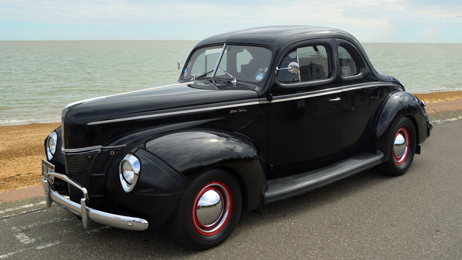 Todo lo que los fanáticos de Ford deben saber sobre el Ford Deluxe Coupe de 1940