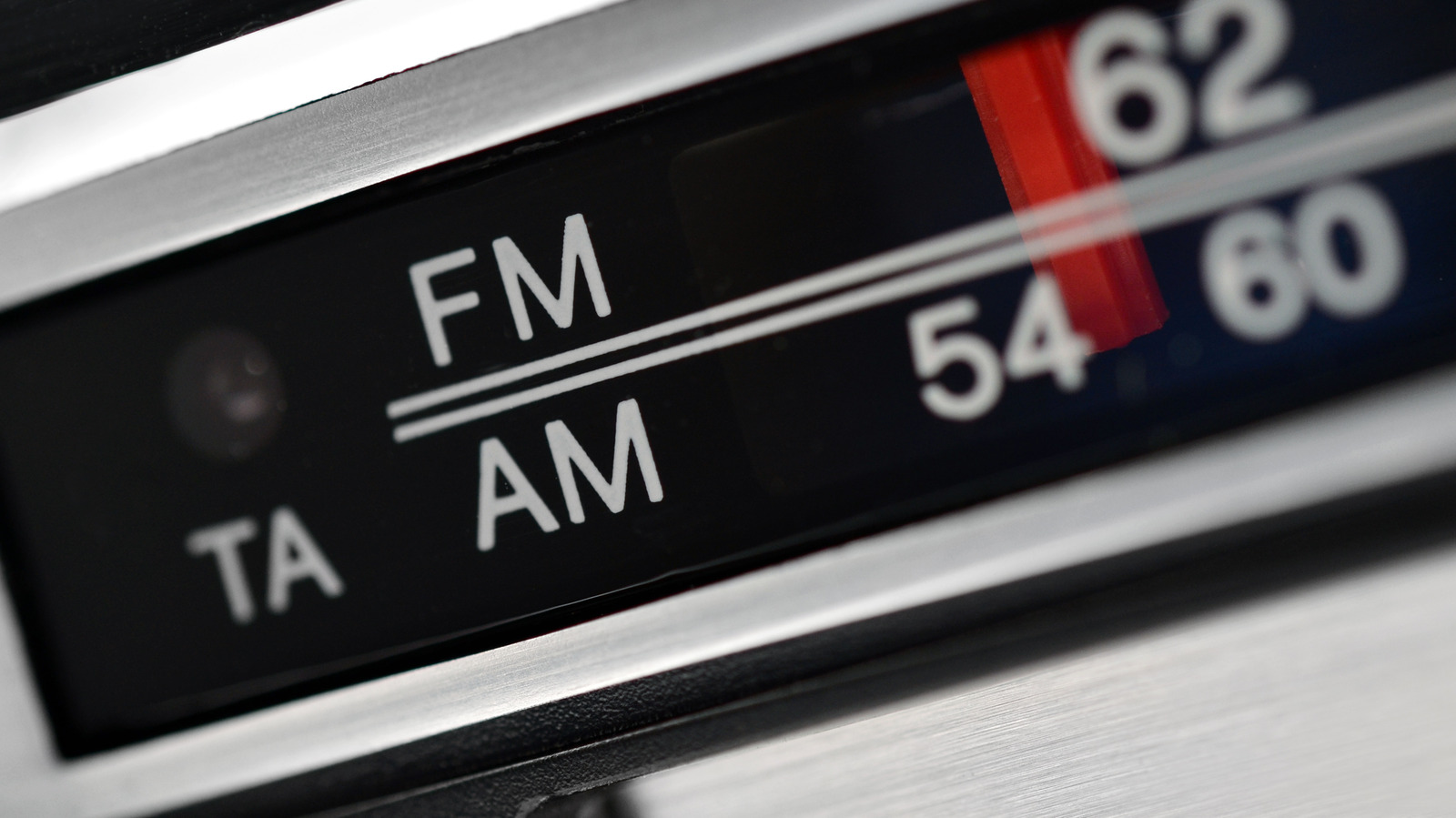 Por qué el gobierno de EE. UU. está luchando por mantener la radio AM en su automóvil