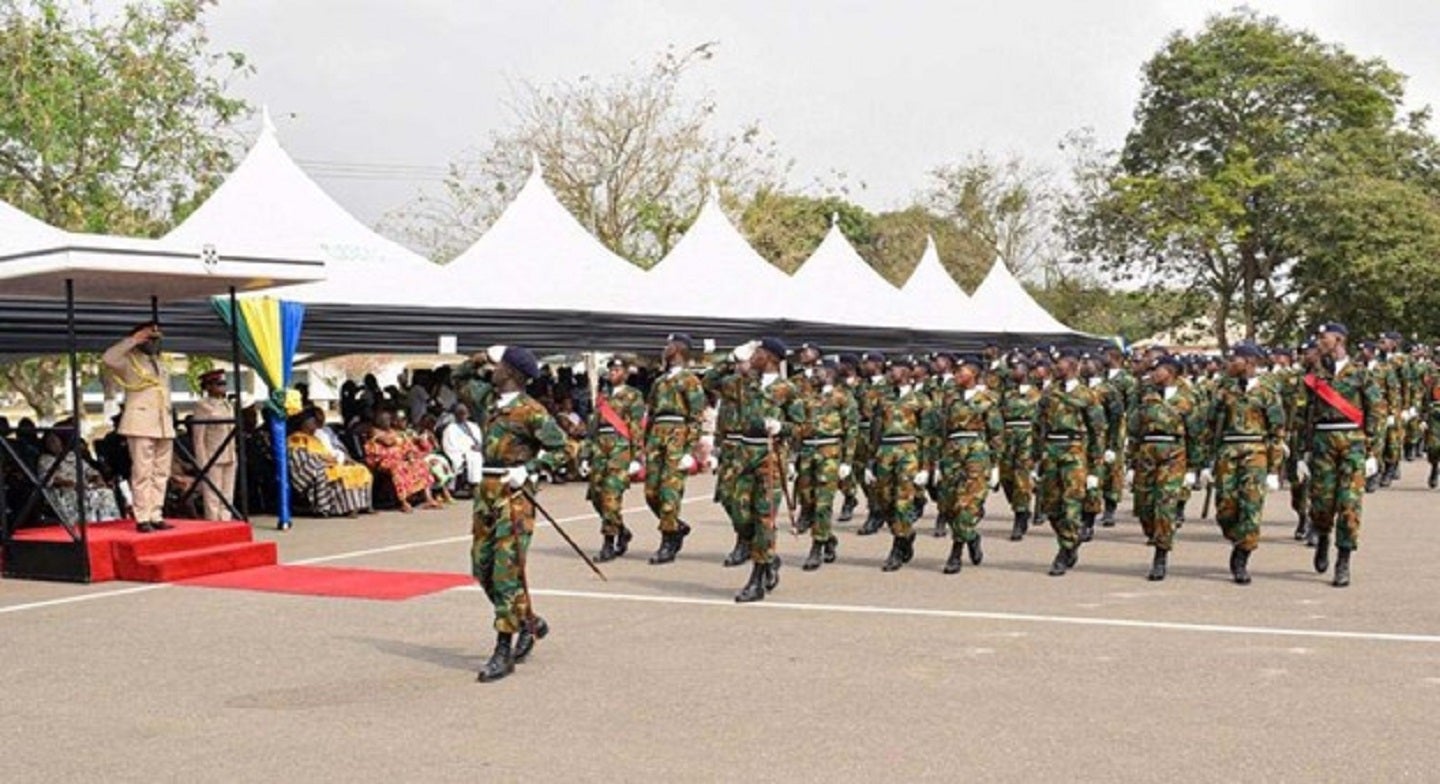 Ghana debe superar su volátil gasto en defensa