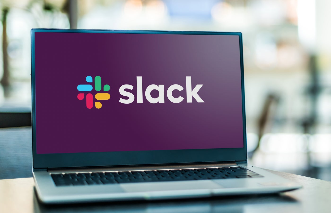 Slack lanza búsqueda y resumen con IA generativa