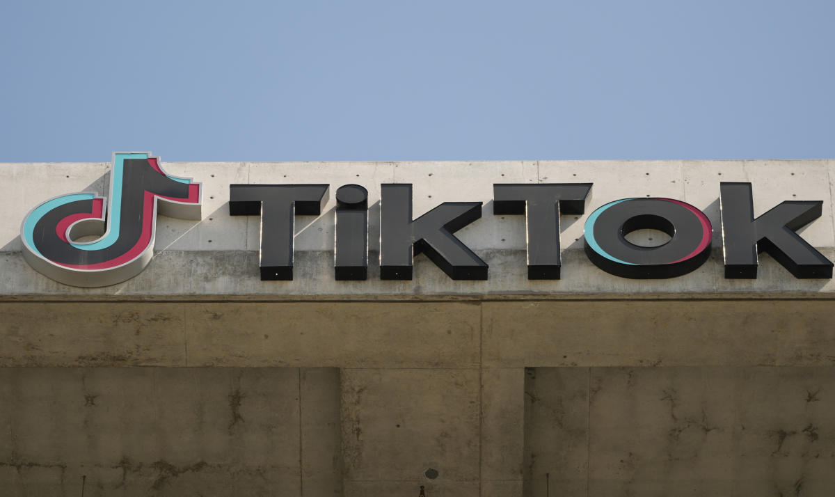 El director ejecutivo de TikTok insta a los usuarios a «proteger sus derechos constitucionales» mientras se avecina la prohibición en EE. UU.