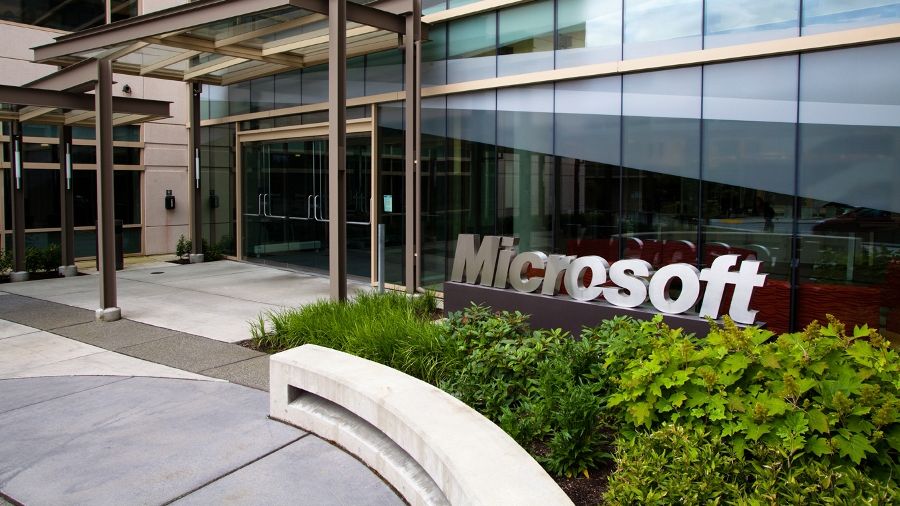 Microsoft busca reubicar a cientos de trabajadores con sede en China a medida que aumentan las tensiones diplomáticas