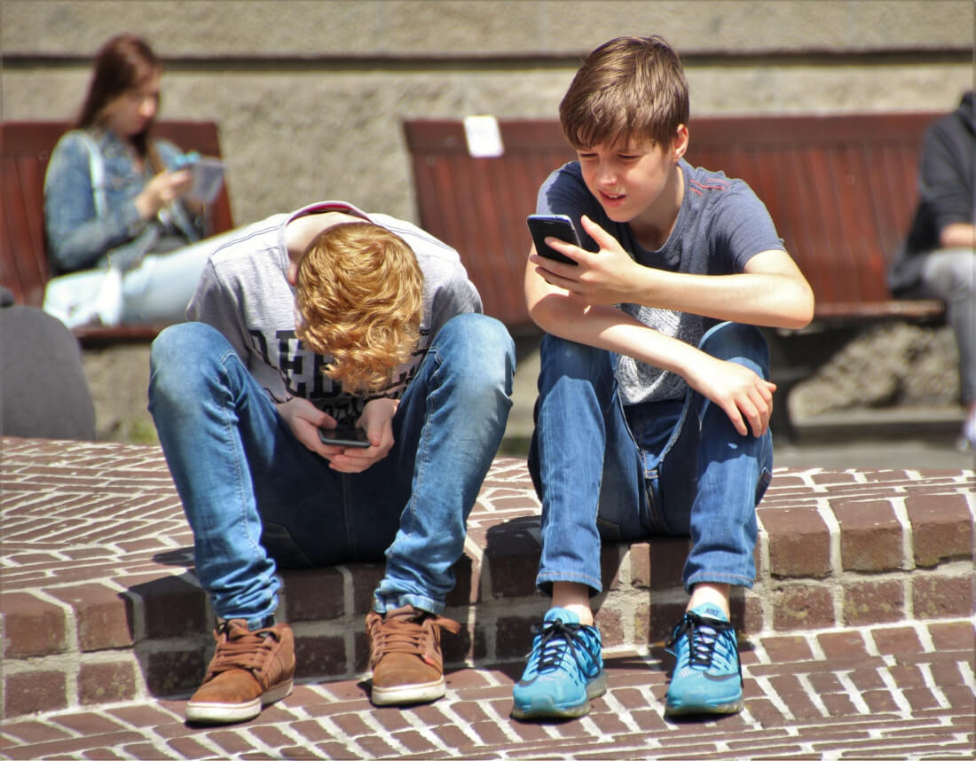Florida prohíbe a niños menores de 14 años tener cuentas en redes sociales