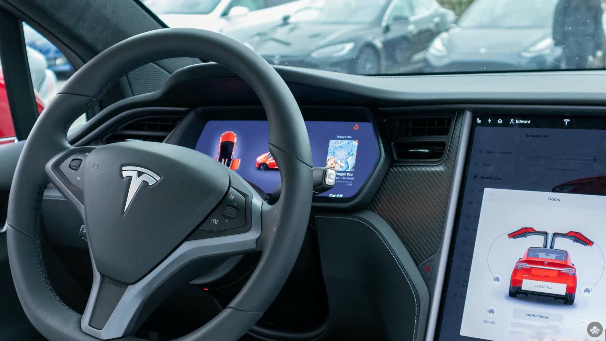 Tesla ofrece un mes gratuito de conducción totalmente autónoma, Musk exige el requisito de demostración para las entregas