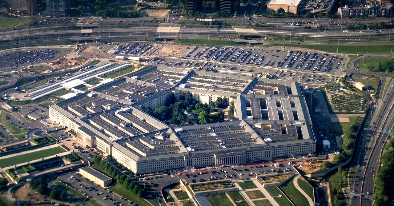 Las 4 grandes preguntas que el nuevo informe ovni del Pentágono no responde