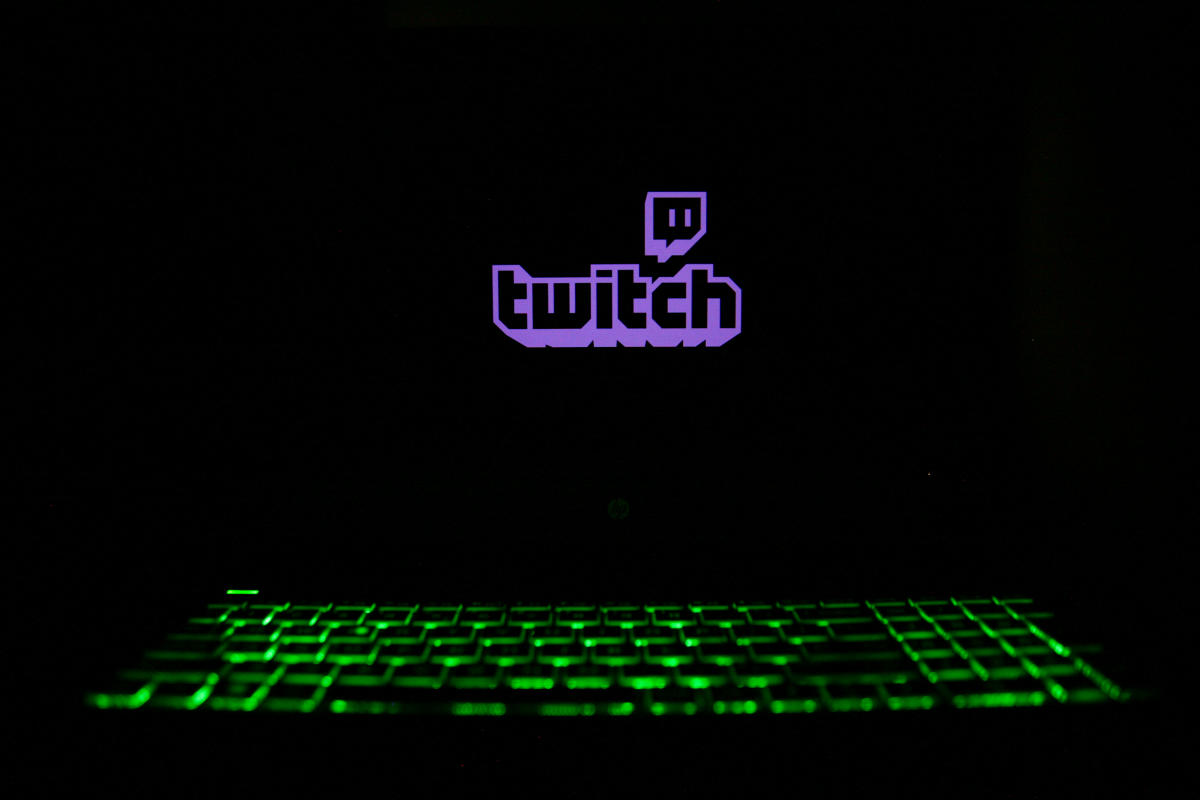 Twitch prohíbe transmisiones superpuestas en tetas y traseros