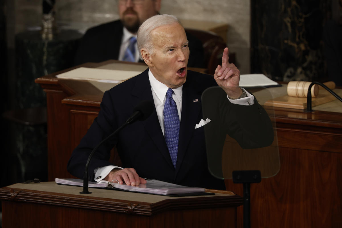 Joe Biden dice que firmaría un proyecto de ley que obligaría a vender o prohibir TikTok