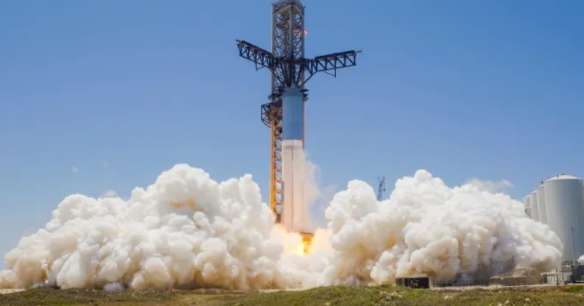 Tírate a alta velocidad en el paracaídas de escape de SpaceX