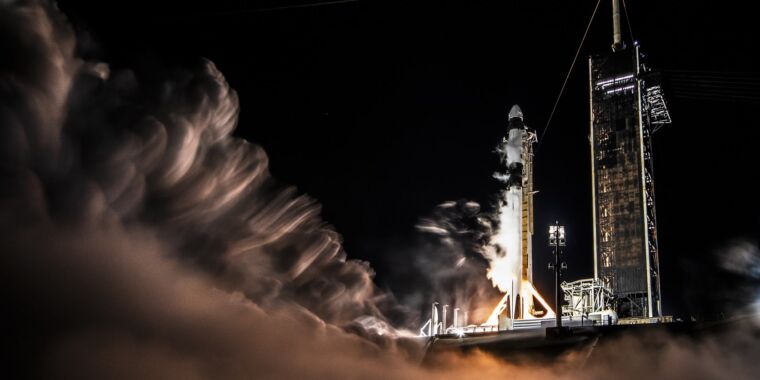 Informe Rocket: Astra advierte de una quiebra “inminente”;  Retraso en el lanzamiento del Falcon Heavy
