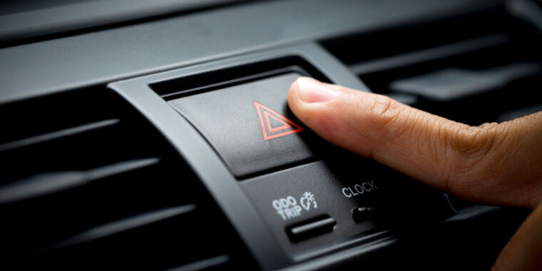 El evaluador de accidentes europeo dice que los fabricantes de automóviles deben recuperar los controles físicos