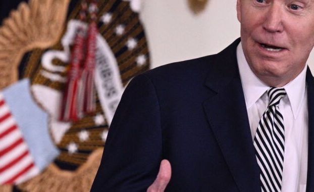 Biden ordena a todas las agencias estadounidenses que nombren un director de IA