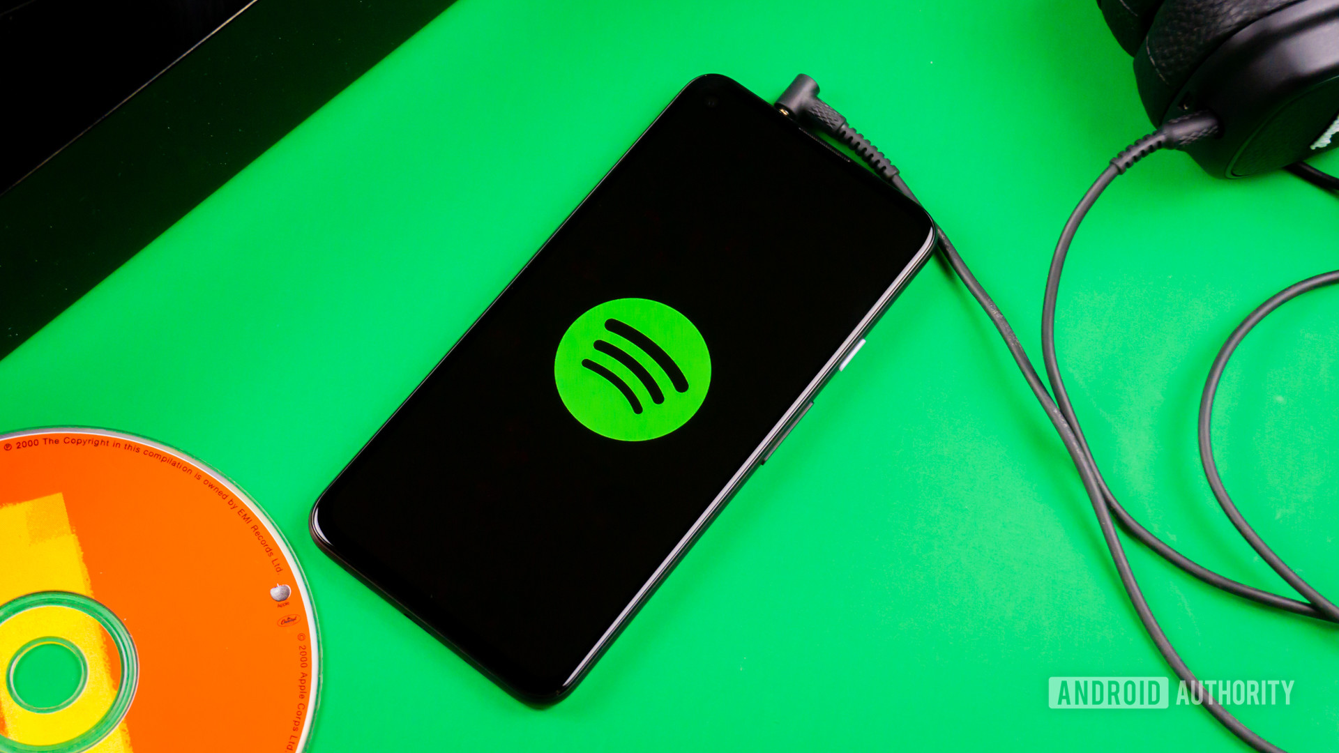 Más usuarios de Spotify ahora tendrán que pagar por las letras
