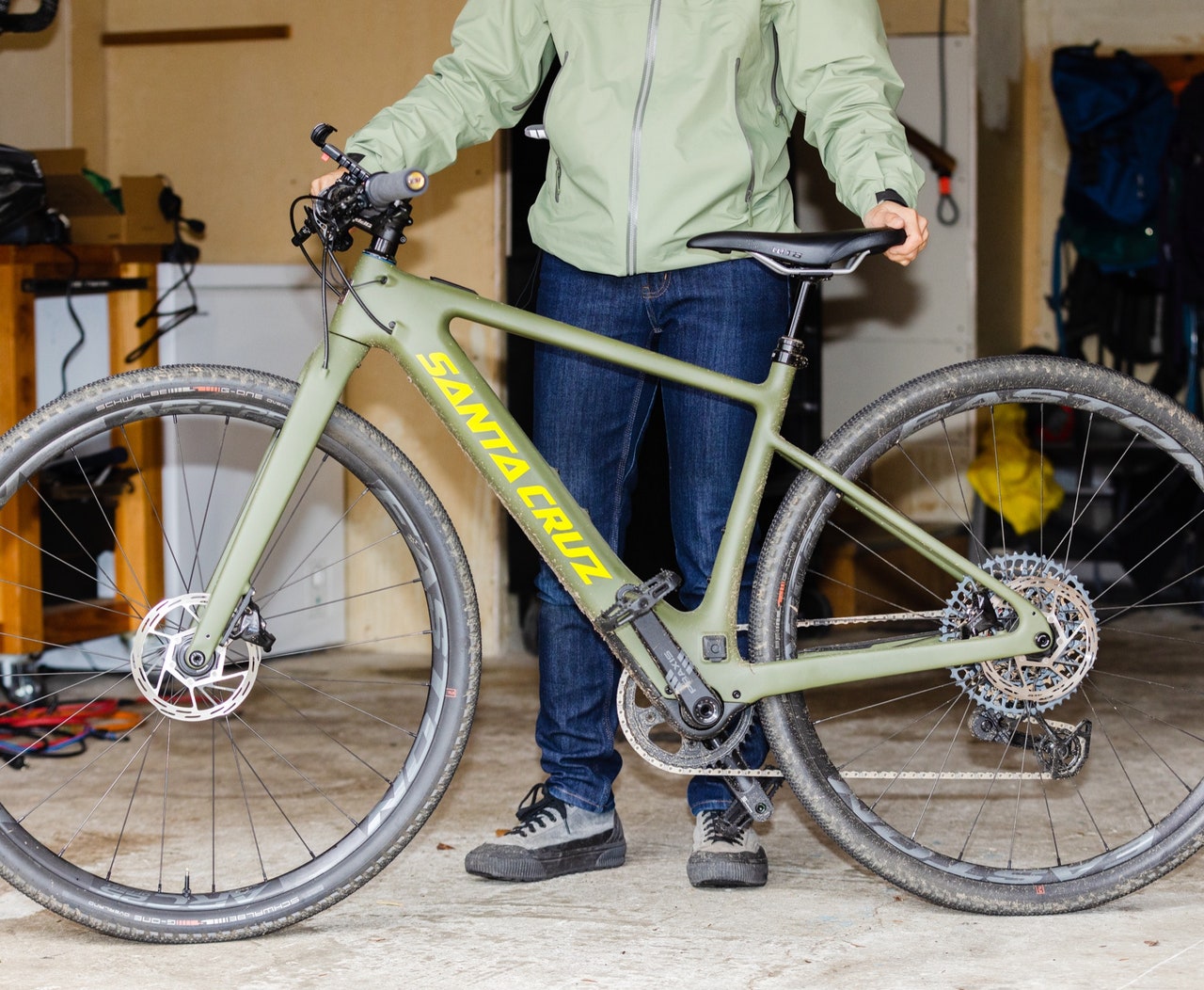 Revisión de Santa Cruz Skitch: una bicicleta eléctrica ligera, versátil y costosa