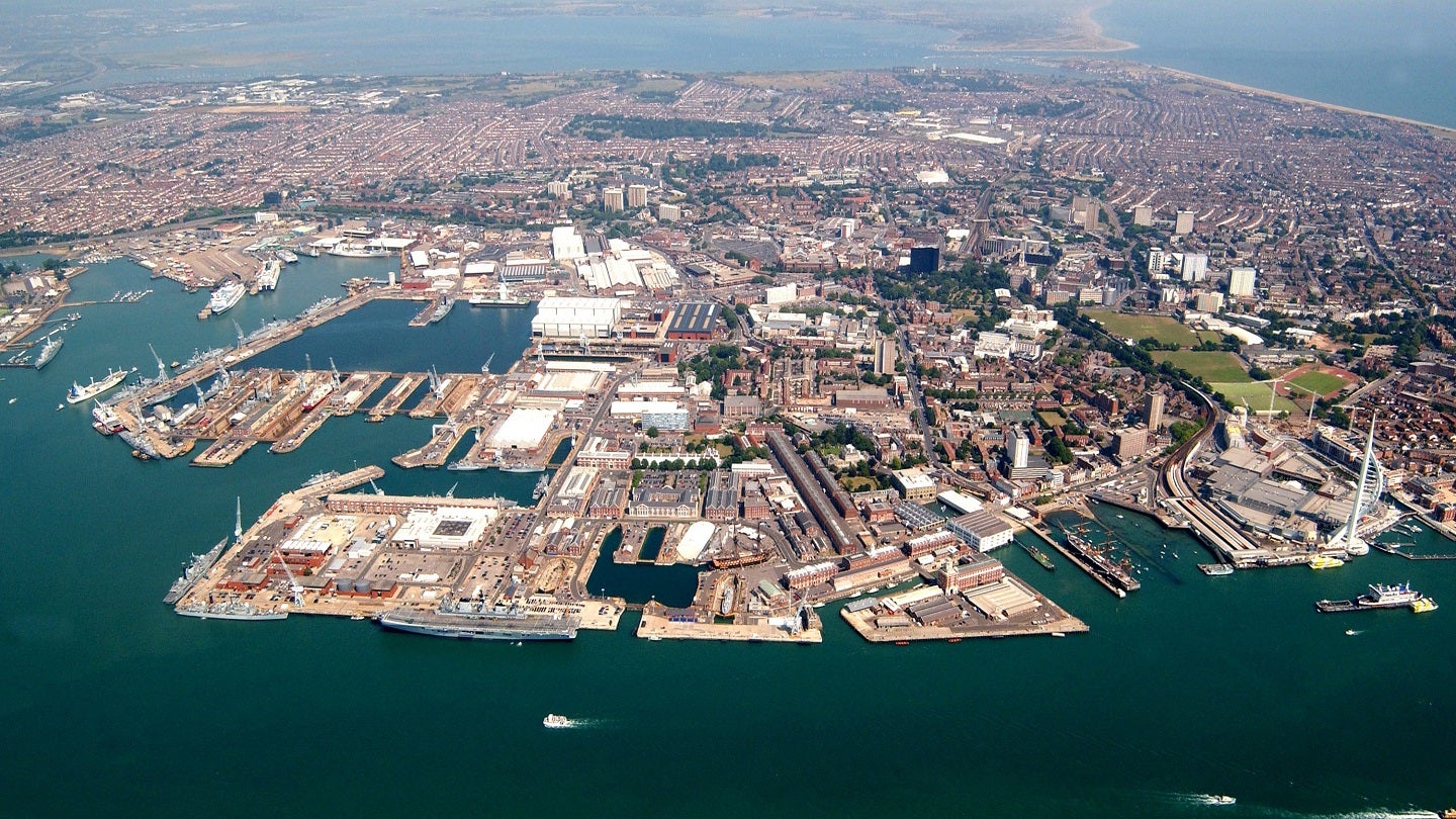 Las fugas de agua de 3 Basin en la Base Naval de Portsmouth son “anormales”
