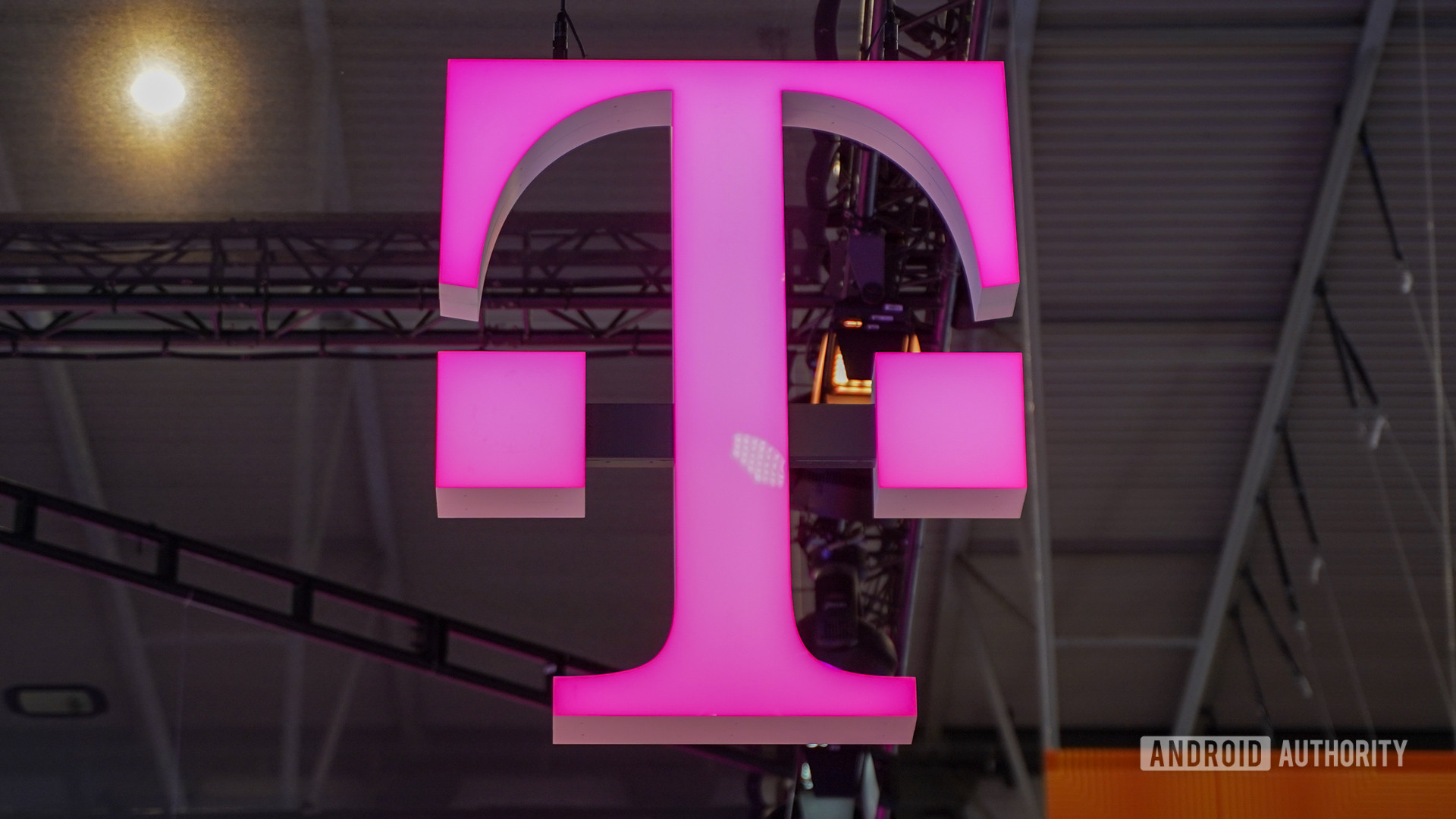 T-Mobile está recortando temporalmente las tarifas de activación para nuevas líneas, según revela una filtración