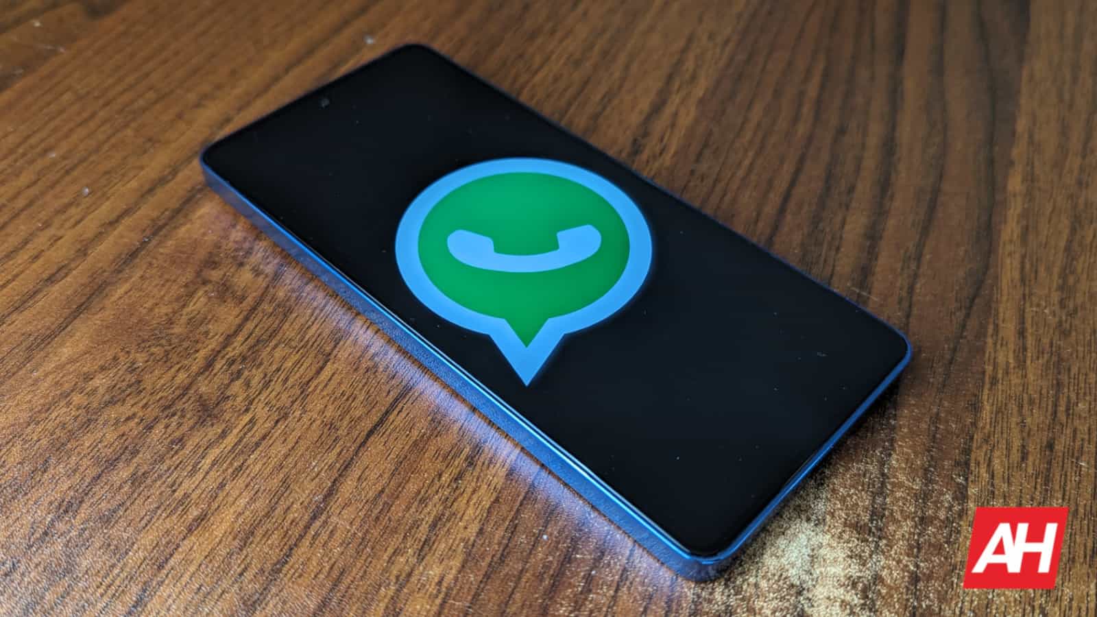 WhatsApp ahora permite fijar varios mensajes por chat