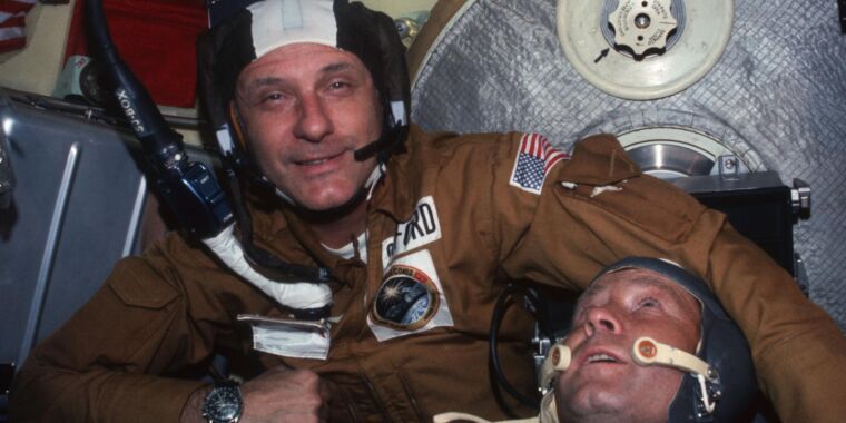 Muere a los 93 años Thomas Stafford, que viajó a la Luna y se acopló a la Soyuz