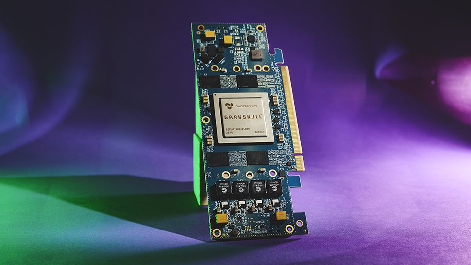 La empresa encabezada por el legendario arquitecto de chips detrás de AMD Zen finalmente lanza el primer hardware: días después de ser seleccionada para construir el futuro de la IA en Japón, Tenstorrent presenta Grayskull, su respuesta RISC-V a las GPU.