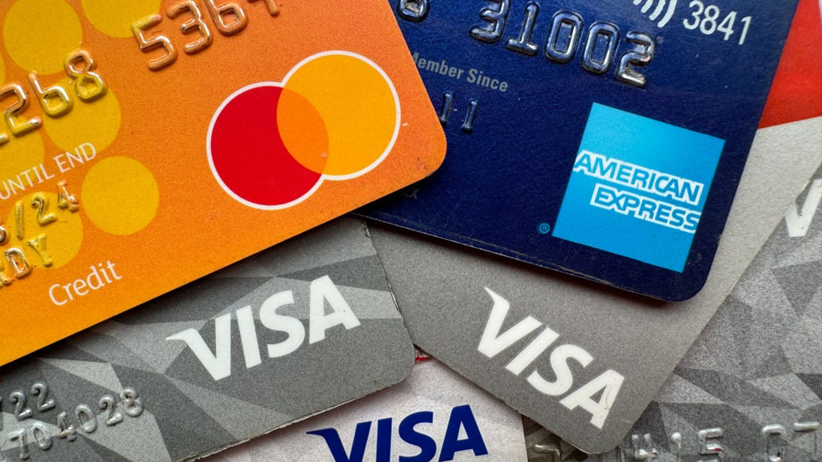 Reestructuración de las recompensas de las tarjetas de crédito: Visa y Mastercard acuerdan reducir las tarifas de uso – CNET