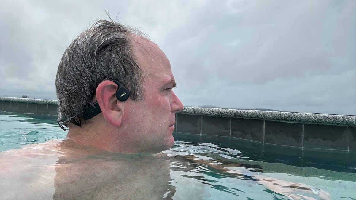 Mis auriculares de conducción ósea favoritos para nadar acaban de recibir una importante actualización de audio