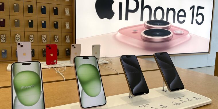 Epic pide a la corte que bloquee la comisión del 27% de Apple en compras de sitios web