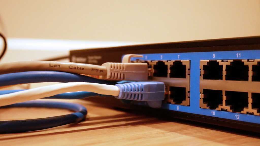 La FCC acaba de cuadriplicar las velocidades mínimas de Internet de banda ancha