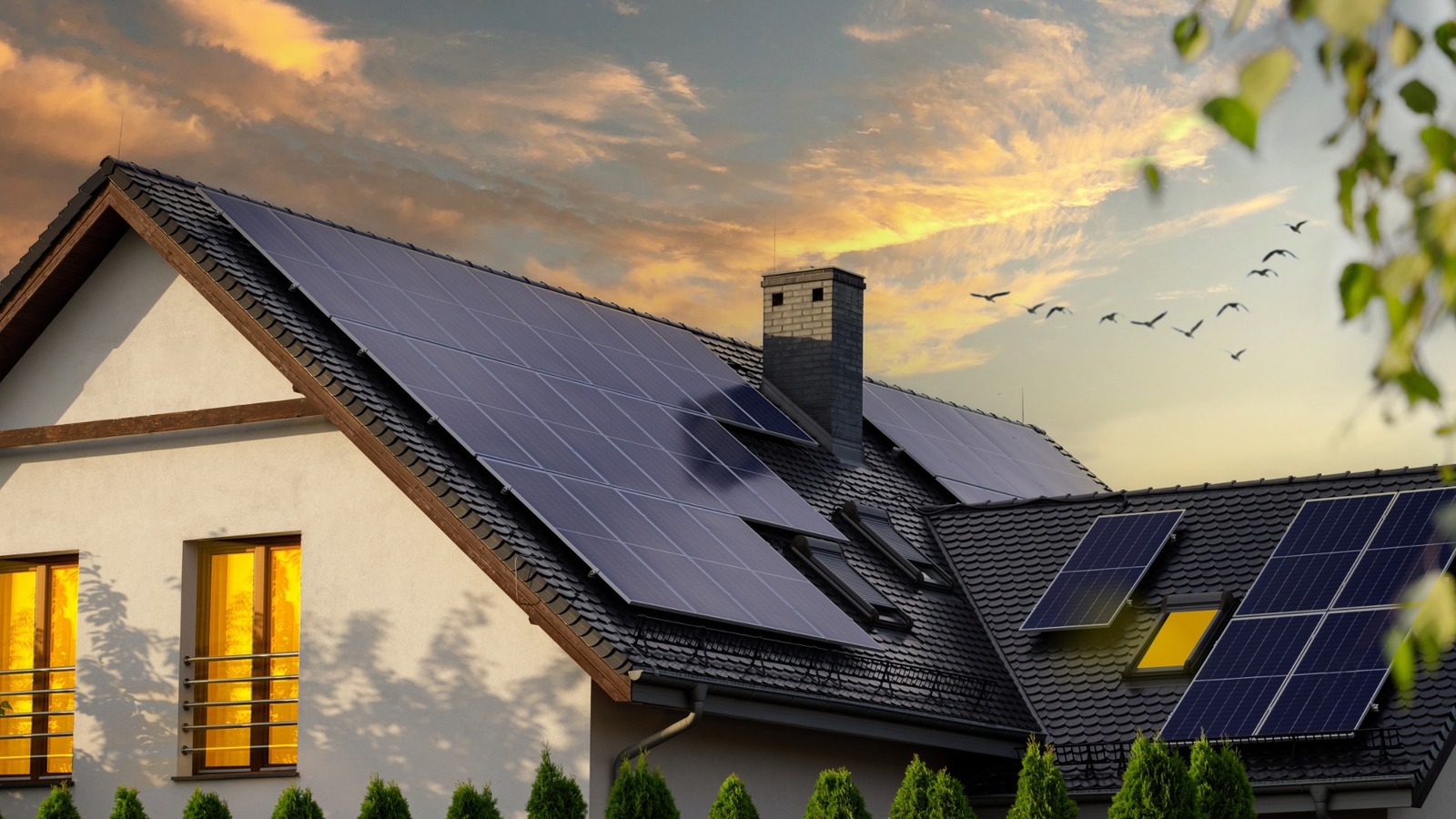 ¿Cuántos paneles solares necesitará para alimentar su hogar?