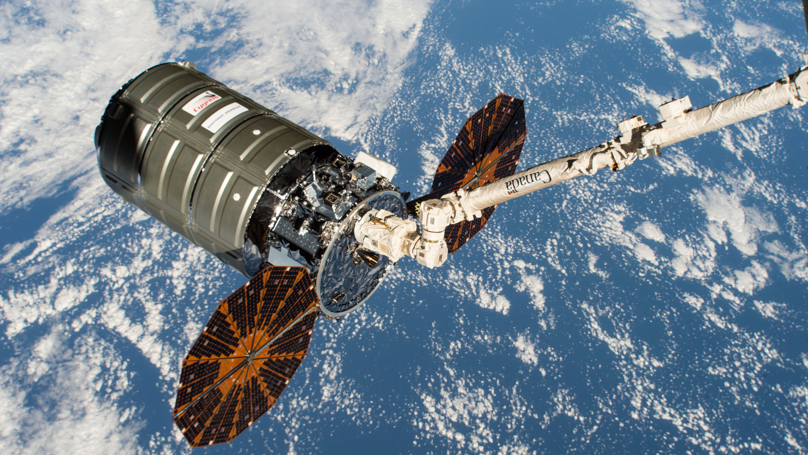 Por qué la NASA prendió fuego deliberadamente a su propia nave espacial