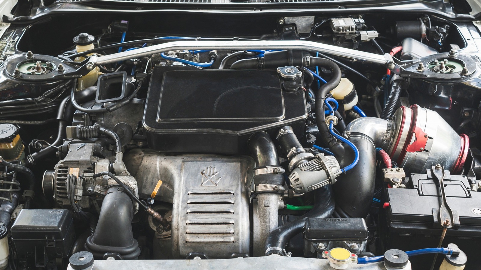 5 motores subestimados que impulsaron algunos de los vehículos más geniales de Toyota