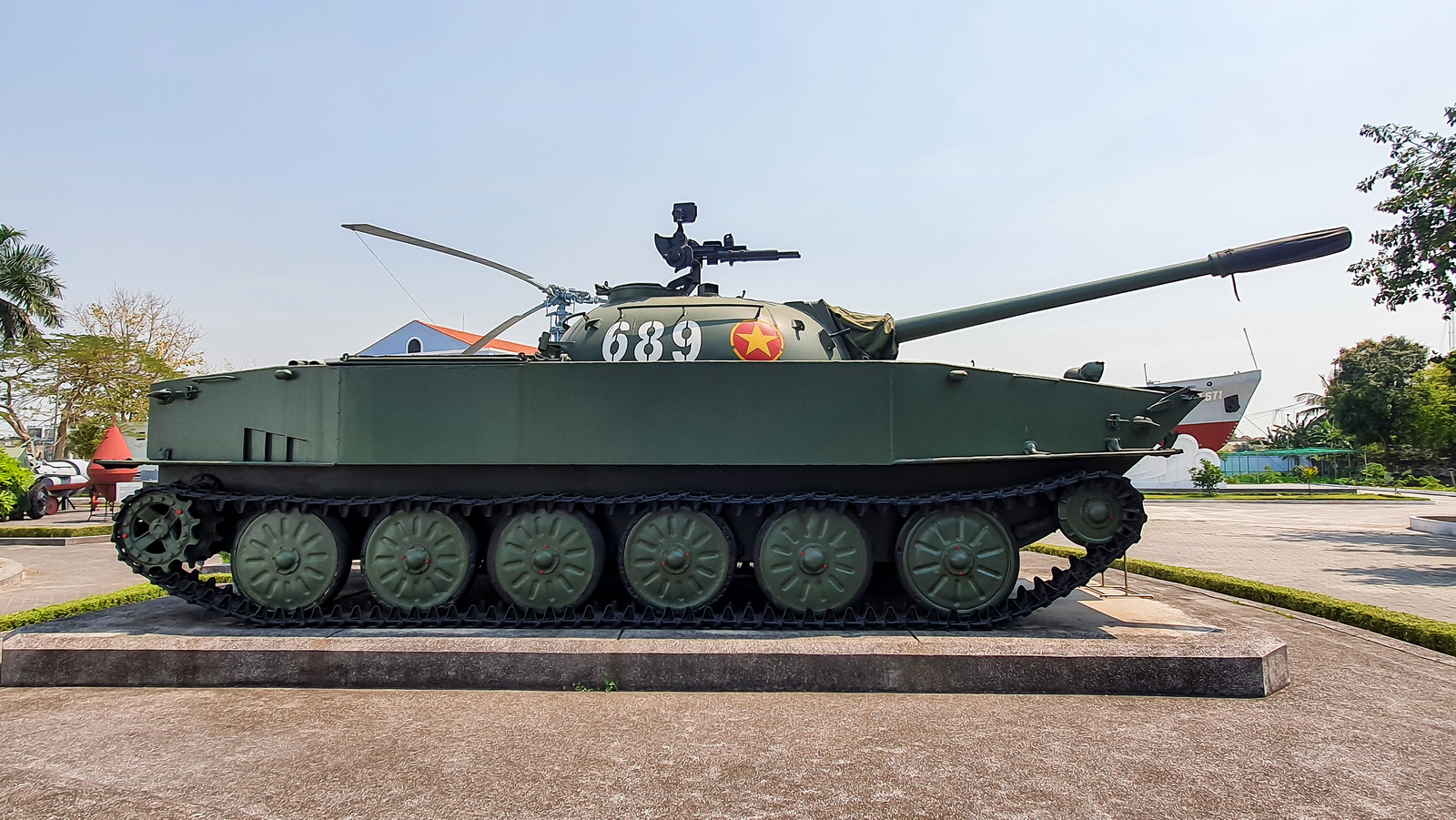 Todo sobre el tanque anfibio ligero soviético PT-76
