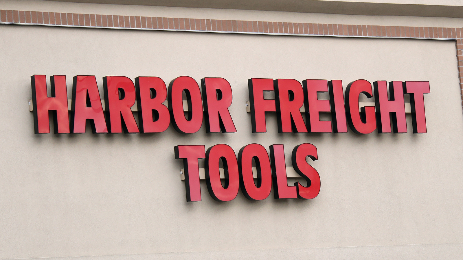 ¿Qué marca es el revestimiento para cajas de herramientas de Harbor Freight y cuánto cuesta?