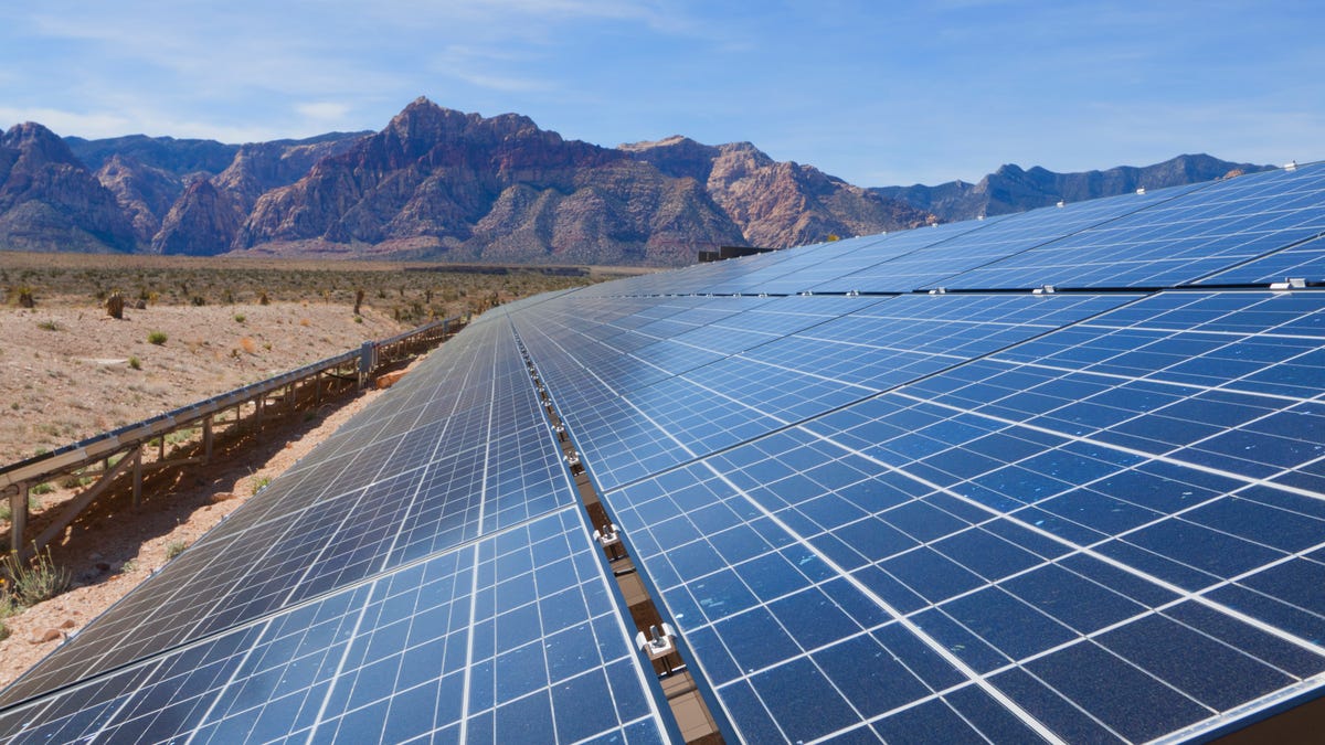 Incentivos para paneles solares de Nevada: reembolsos, créditos fiscales y más