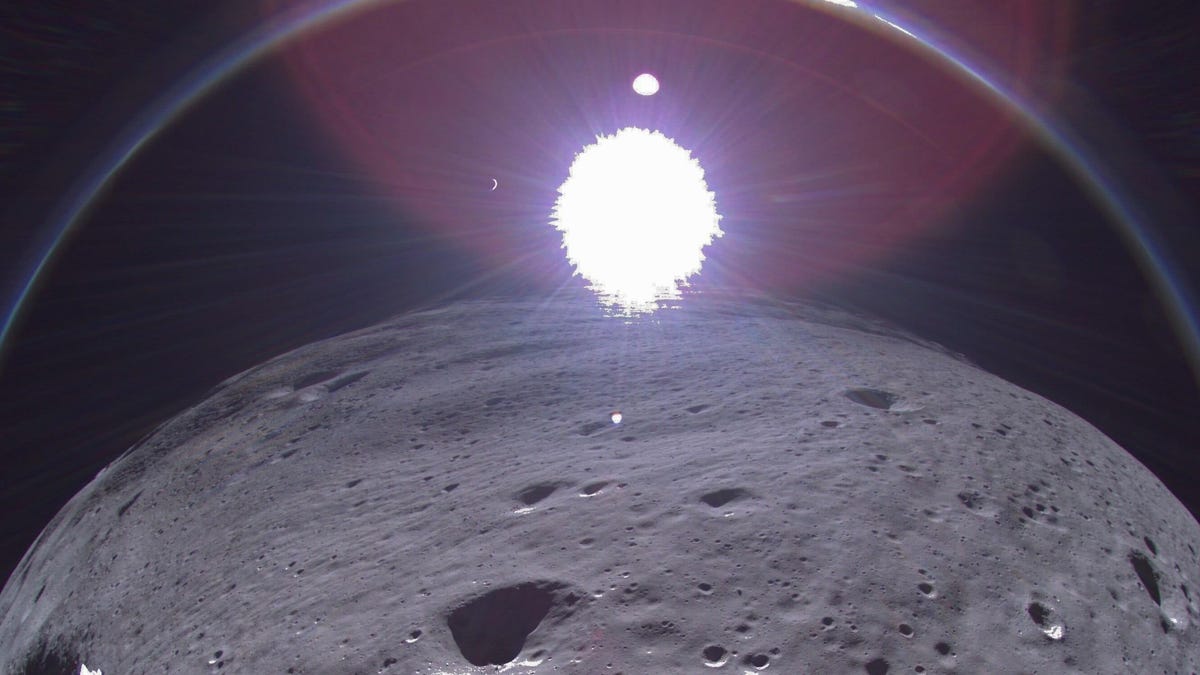 Odysseus Lunar Lander envió una foto de despedida de la Tierra: ¿y ahora qué?