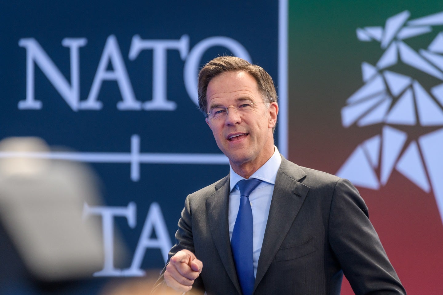 Holanda aumenta el gasto en defensa en medio de su intento por liderar la OTAN