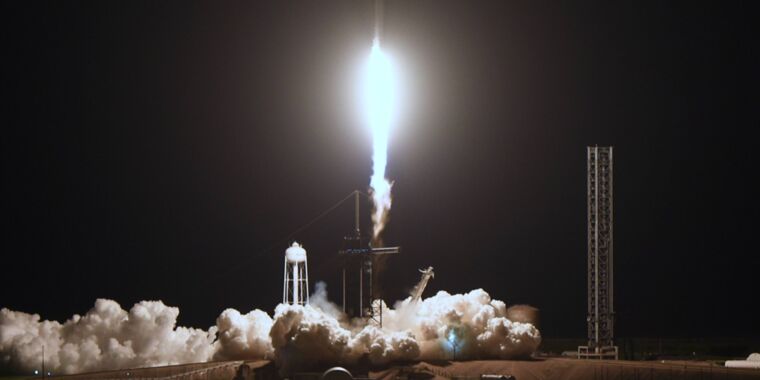 SpaceX construye cientos de satélites espías para el gobierno de EE. UU., según un informe