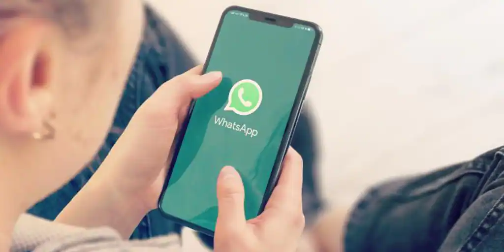 WhatsApp reduce la edad mínima necesaria para utilizar la ‘app’ en España: así queda