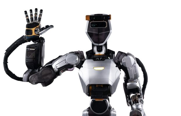 El nuevo robot humanoide de Sanctuary aprende más rápido y cuesta menos