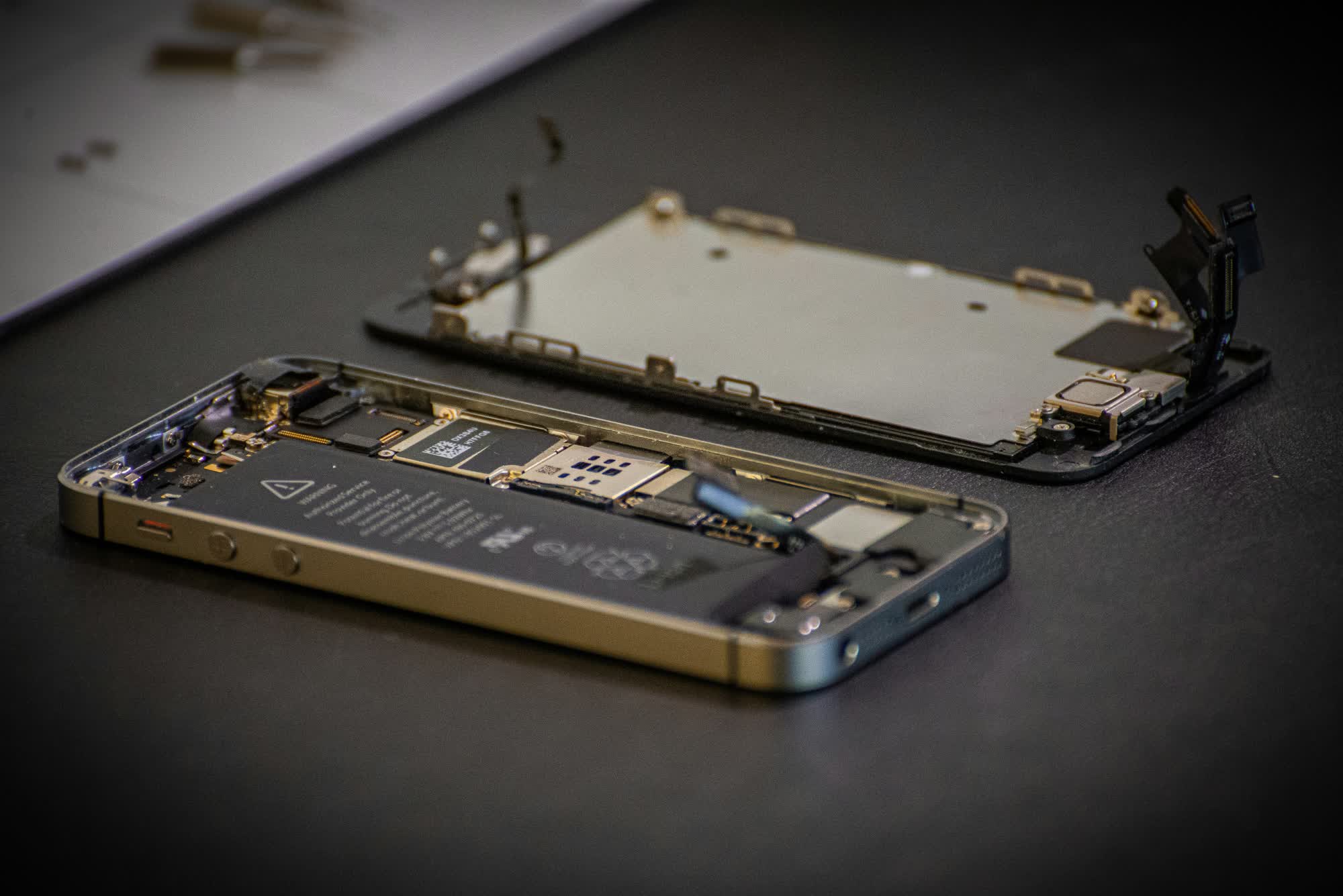 Apple pronto permitirá reparaciones de iPhone con piezas usadas
