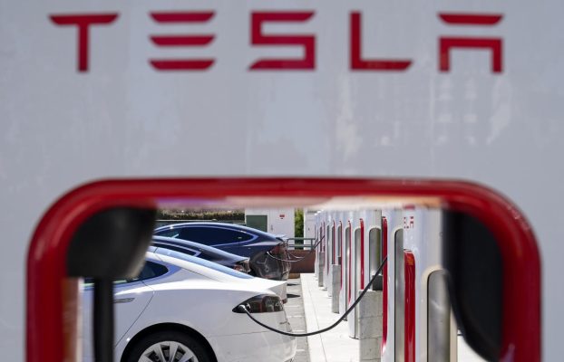 Las entregas interanuales de Tesla disminuyeron por segundo trimestre consecutivo