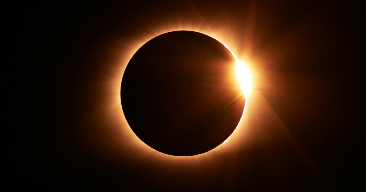El eclipse solar se convierte en un enjambre de conspiraciones en TikTok