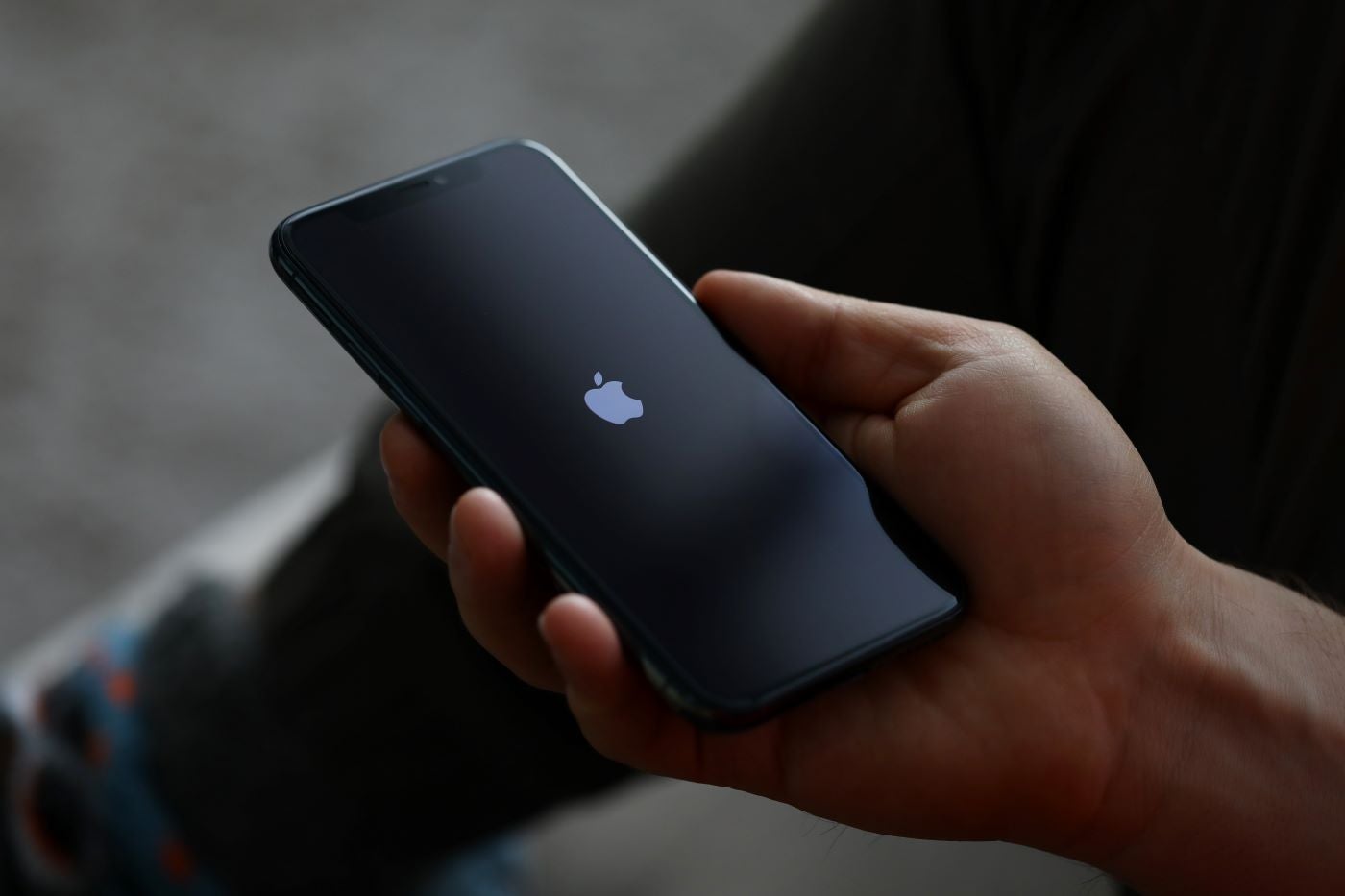 Apple alerta a los usuarios de iPhone sobre ataques de software espía mercenario