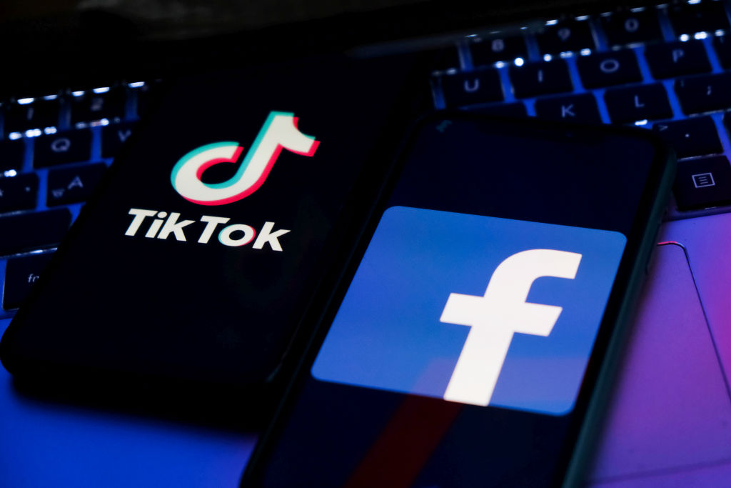 Facebook se enfrenta a TikTok con un nuevo reproductor de vídeo vertical