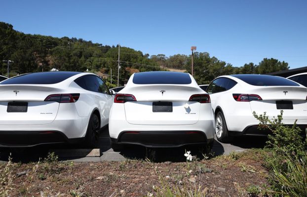 Elon Musk destripa al equipo de carga de Tesla después de ganarse a los principales fabricantes de automóviles
