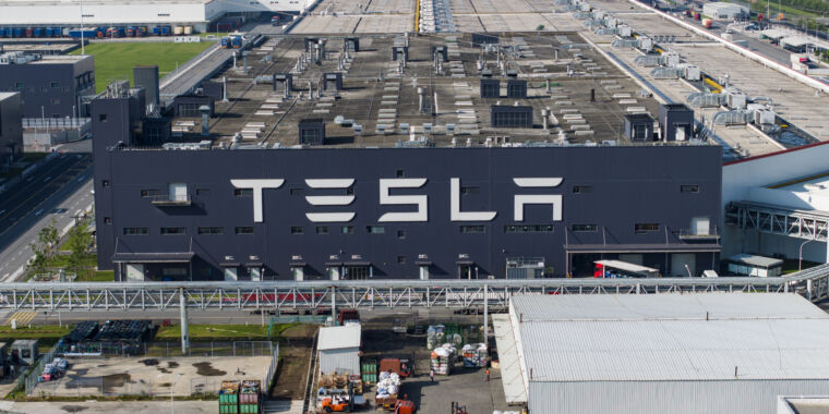 Tesla despedirá a más del 10 por ciento de sus trabajadores ante la desaceleración de las ventas