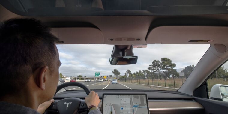 Tesla reduce el coste de la conducción autónoma total en 1/3 antes de la convocatoria de resultados
