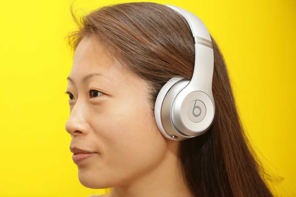 Consigue un par de auriculares Beats Solo3 por menos de $100